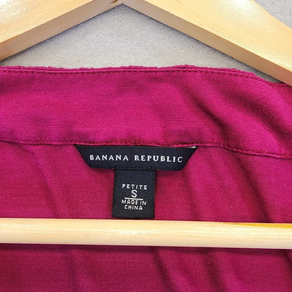 Banana Republic Magenta Silk Blend Flutter Sleeve Ruffle Neck Top Petite Small - Picture 2 of 10